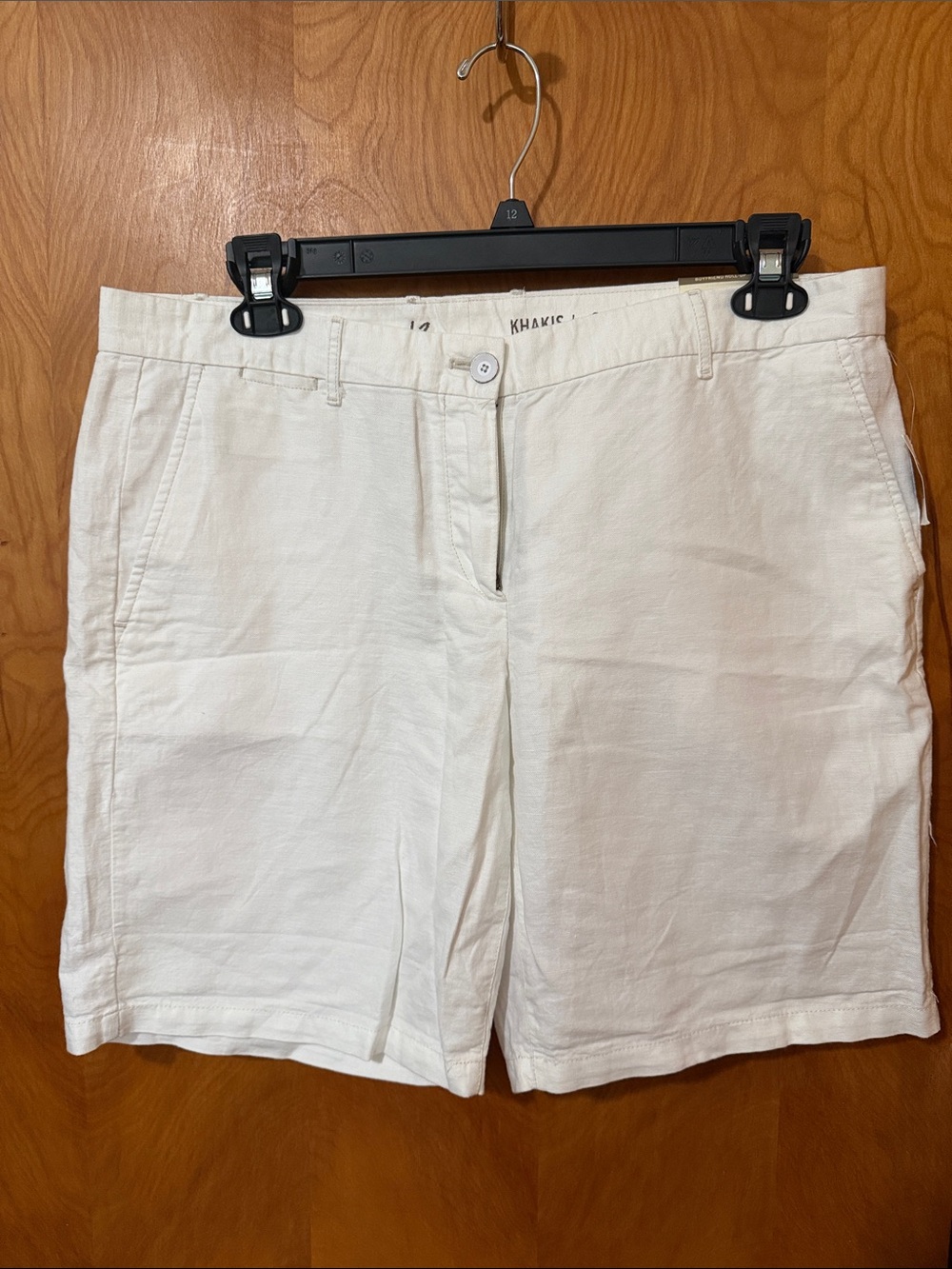 GAP Women’s White Linen-Blend boyfriend roll up Bermuda Shorts